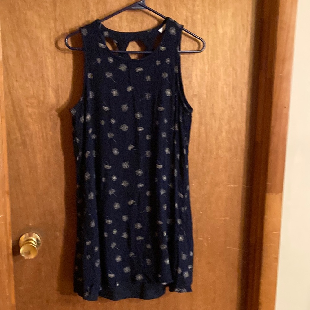 Maurice’s XL navy and white. Cute back. Hangs well,no sleeves.